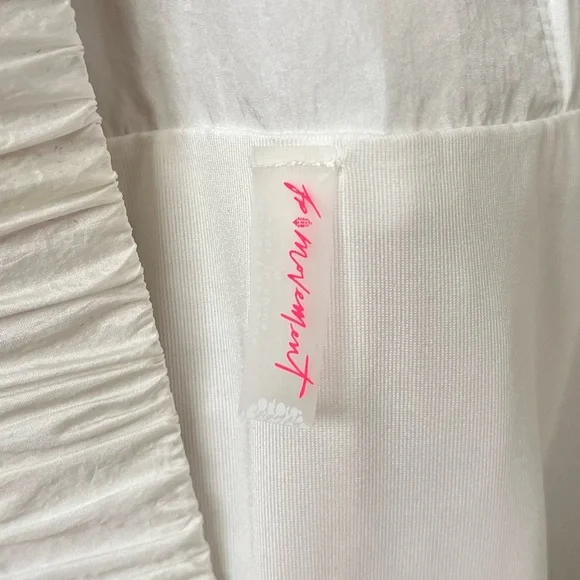 FP Movement Way Home Shorts Athletic Size Medium Optic White Runners Gym - Picture 10 of 13